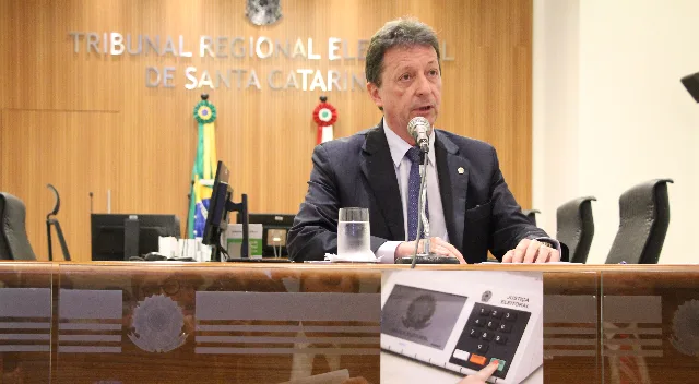 Polícia Federal está com os nomes de dez responsáveis por fake news no primeiro turno das eleições