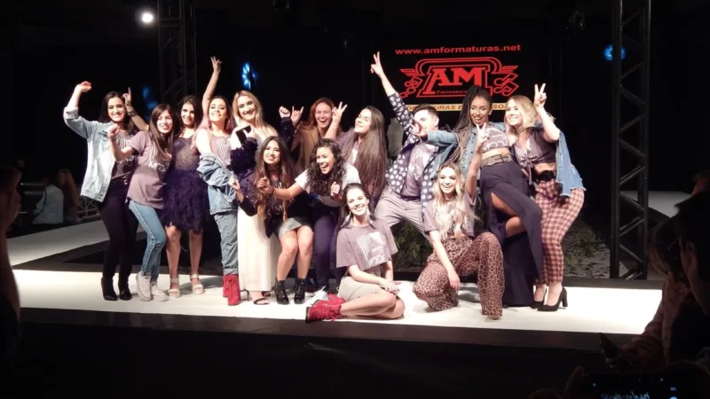 Curso de Moda promove desfile sobre Mulheres Incríveis