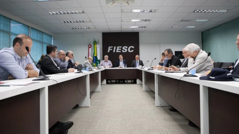 Fiesc discute demora na obra do novo acesso ao aeroporto de Florianópolis
