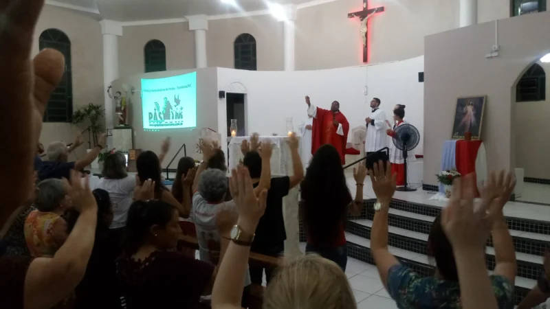 Fiéis celebram Verão Mais Feliz com Jesus
