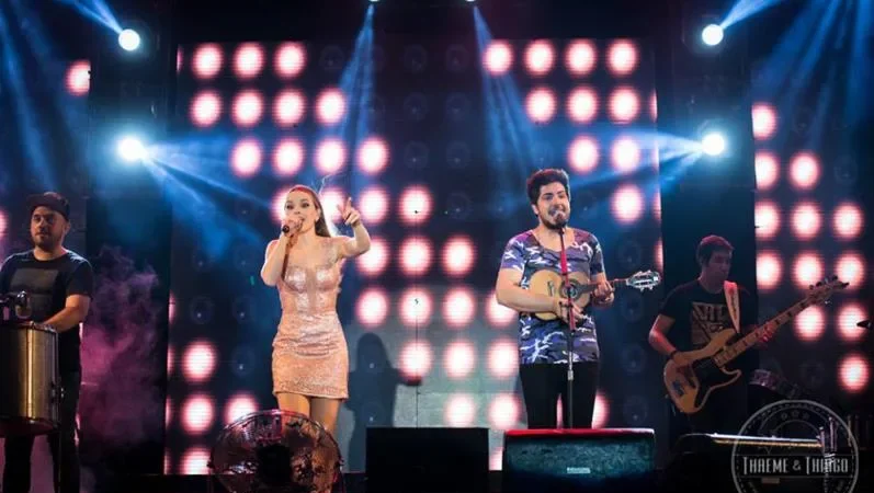 Sábado tem show nacional com Thaeme e Thiago