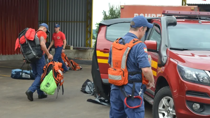 BOMBEIROS DE SC MOBILIZA EFETIVO E VIATURAS PARA SUPORTE À OPERAÇÃO EM MINAS GERAIS