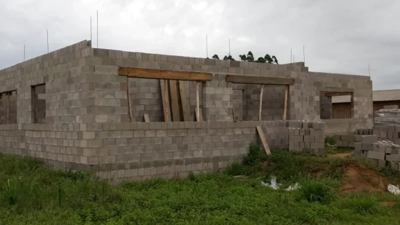 Moradores constroem a própria creche e mostram que a União faz a força