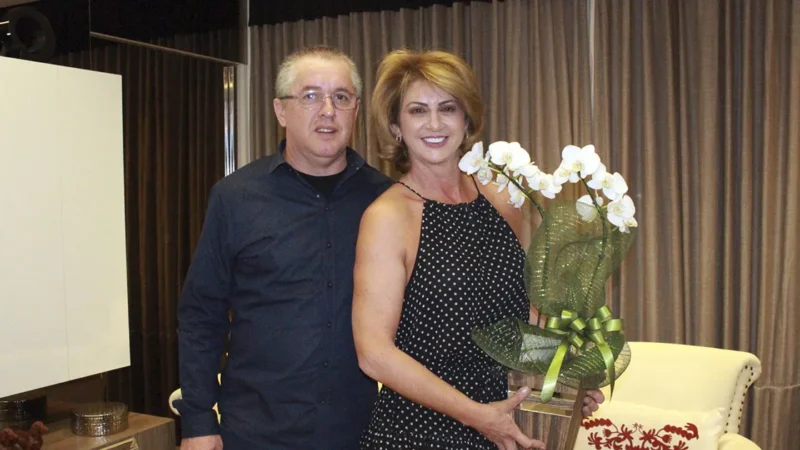 Luci Zilli é a patronesse do Baile de Debutantes 2019 do Grêmio Fronteira
