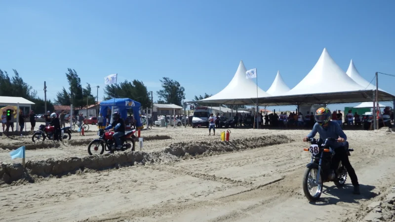Arrancadão de Motos agita a Praia da Caçamba
