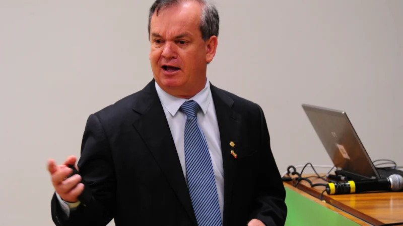Deputado Peninha destina UTI móvel para Araranguá