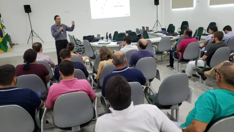 Engenheiros e arquitetos participam de treinamento