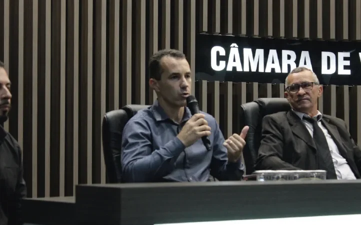 Vereadores questionam situação do HRA