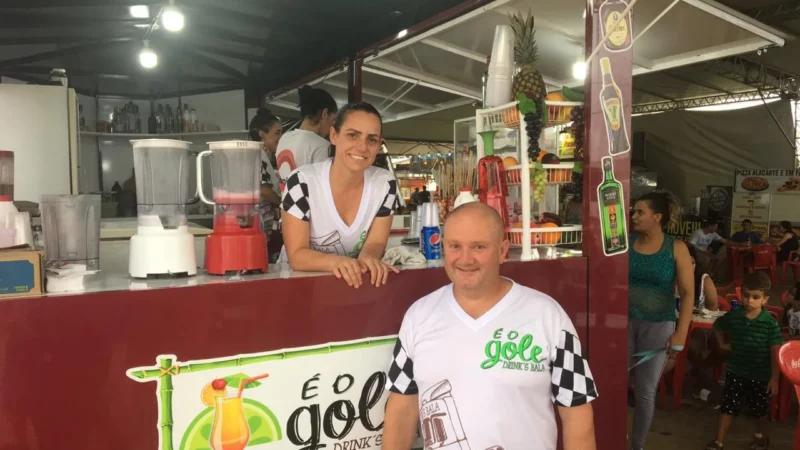 Comerciante celebra movimento na Praça de Alimentação