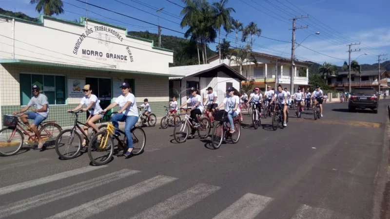 Passeio ciclístico abre as comemorações pelos 27 anos