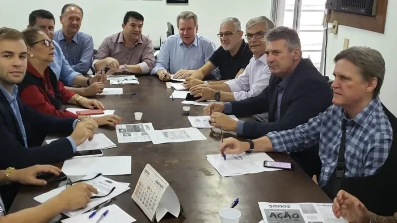 Movimentação dos partidos; derrota de Mazzuco na Câmara; ambulância para o Arroio; TJ quer 3% da Receita de Araranguá; e outros pitacos;
