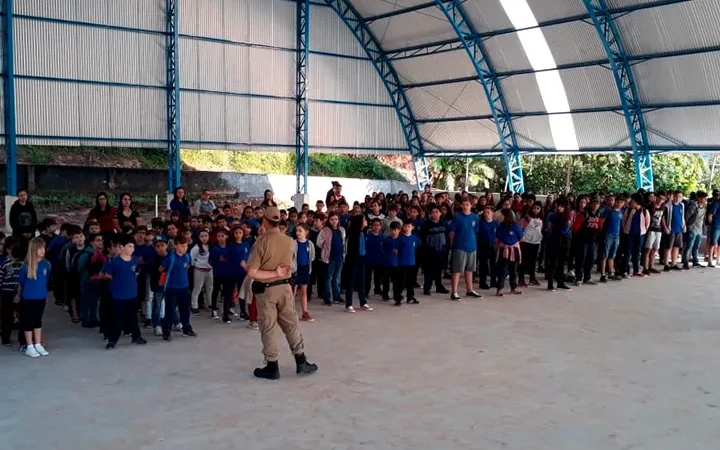 Projeto “Ordem, Disciplina e Cidadania” é implementado pela PM nas escolas municipais