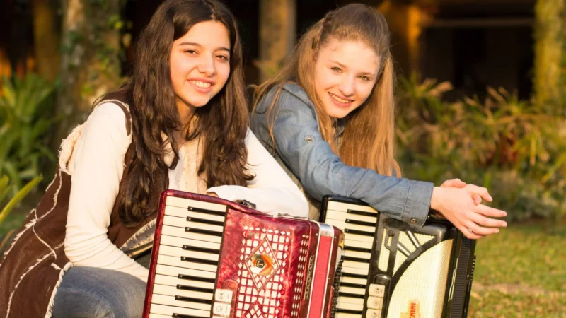 Meninas da Sanfona anunciam fim da dupla