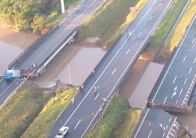 DESTRUIÇÃO EM SANGÃO E JAGUARUNA, RODOVIA TRANCADA, FILAS