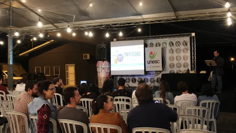 Ciência e sustentabilidade foi tema da primeira noite do Pint of Science