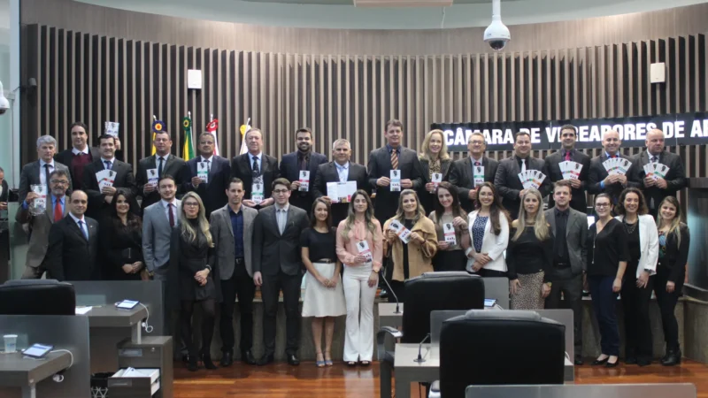 Foi lançado na Câmara o Projeto “OAB vai à Escola”