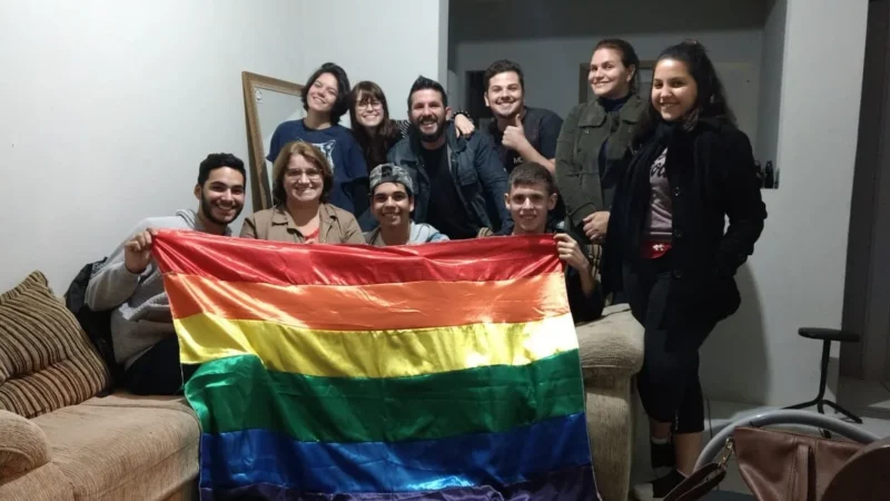 Jovens promovem 1° encontro LGBTQIA+ em Sombrio