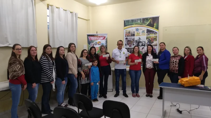 Afulbra entrega os cheques do Programa Coleta do Óleo Saturado