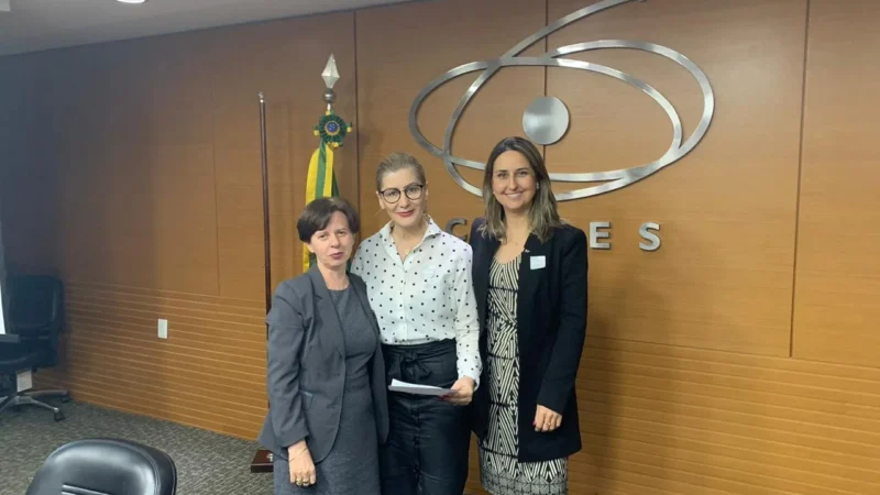 Reitora e pró-reitora da Unesc participaram da Semana Acafe em Brasília
