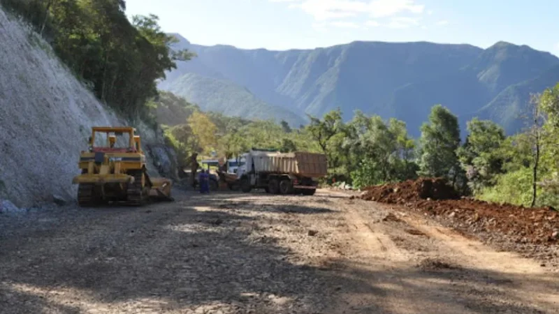 Dnit e prefeito definem passagem pela BR 285