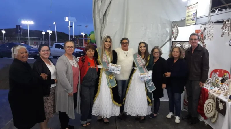 Soberanas reforçam o convite da Festa do Peixe