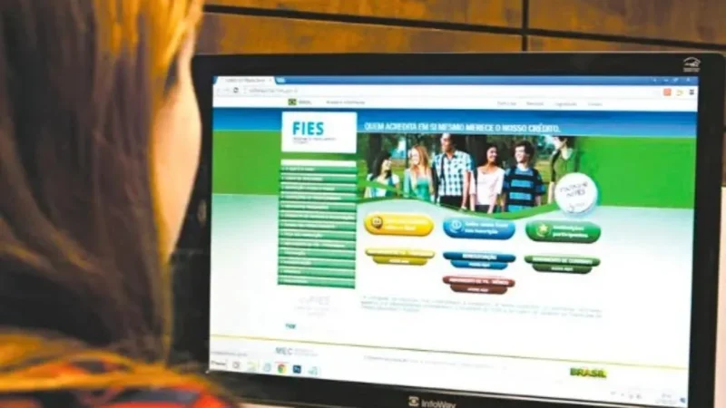 MEC divulga lista do Fies