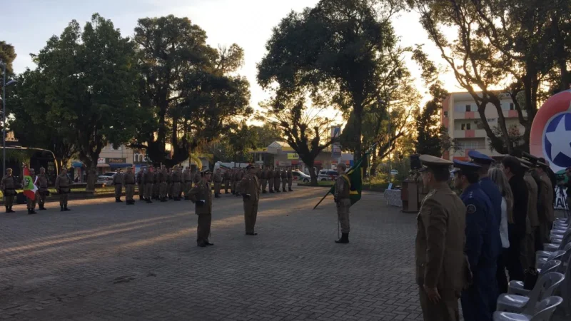 Solenidade na praça celebra 10 anos do 19° batalhão
