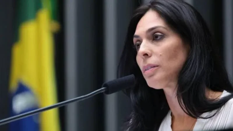 Deputada Federal Geovania de Sá protocolou emenda das aposentarias especiais