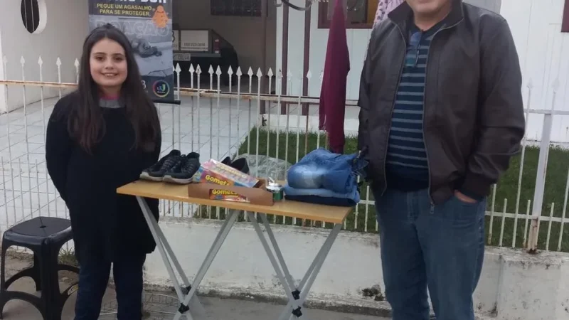 Pai e filha promovem Campanha: O frio dói