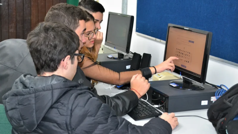 Alunos do Colégio Unesc desenvolvem o Projeto Empreendedorismo social