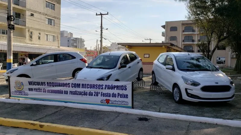Economia de R$ 150 vira aquisição de três veículos entregues na Festa do Peixe