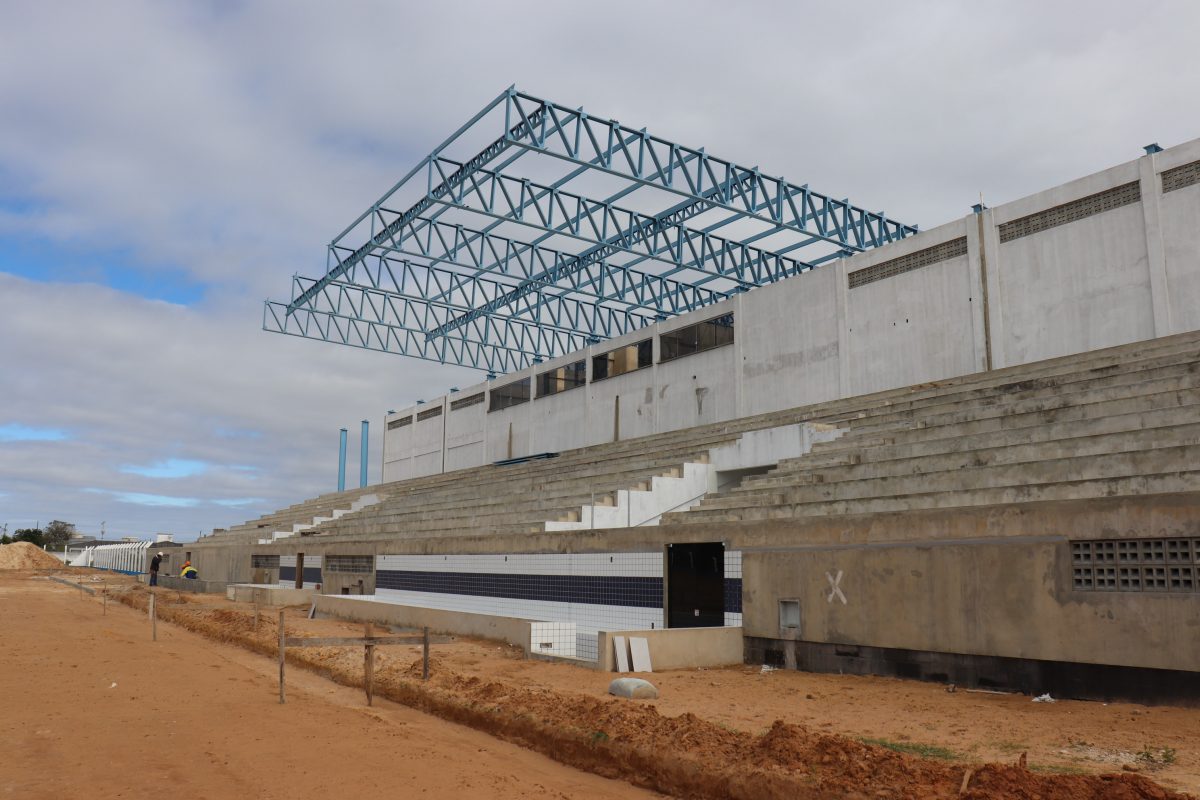 Túnel do tempo: AEC e Figueirense na inauguração da Arena