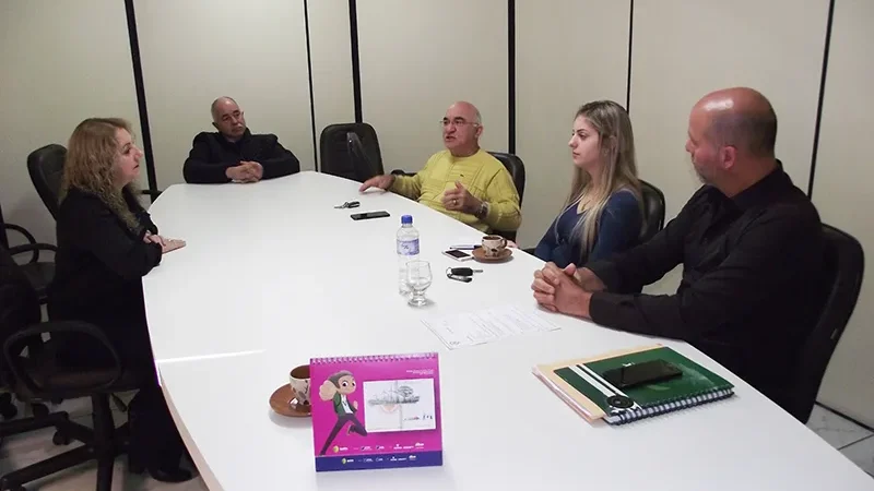 Presidente da CDL e diretor de turismo fizeram reunião para falar do natal verão