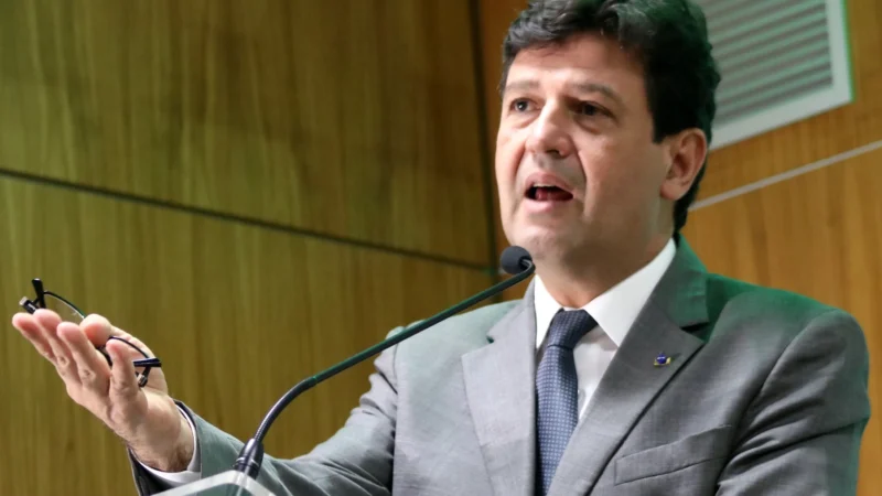 Pelo Estado 12 de agosto: ”O SUS está na Constituição. É cláusula pétrea”