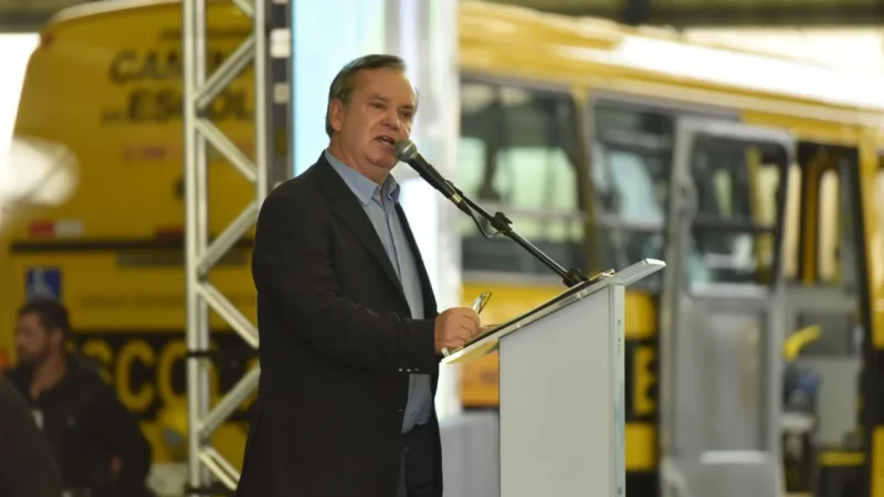 Morro Grande e Passo de Torres receberão ônibus escolares