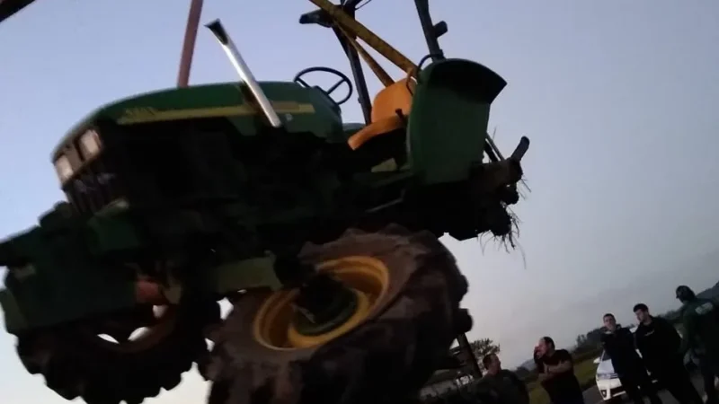 Agricultor morre após acidente entre tratores