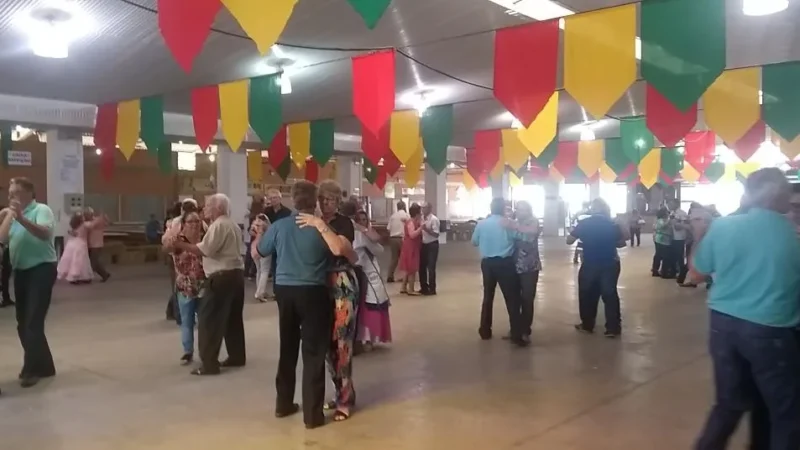 Tarde dançante