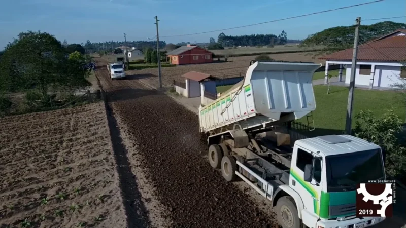 Estrada do Campo Verde de Ermo recebe melhorias