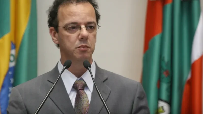 Pelo Estado 04 de setembro: Bens bloqueados contra corrupção