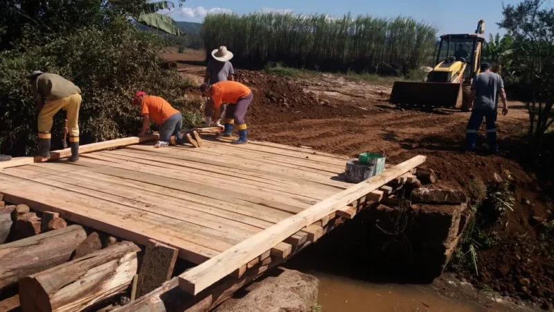 Ponte na Barra do Pinheirinho de Jacinto Machado foi reconstruída