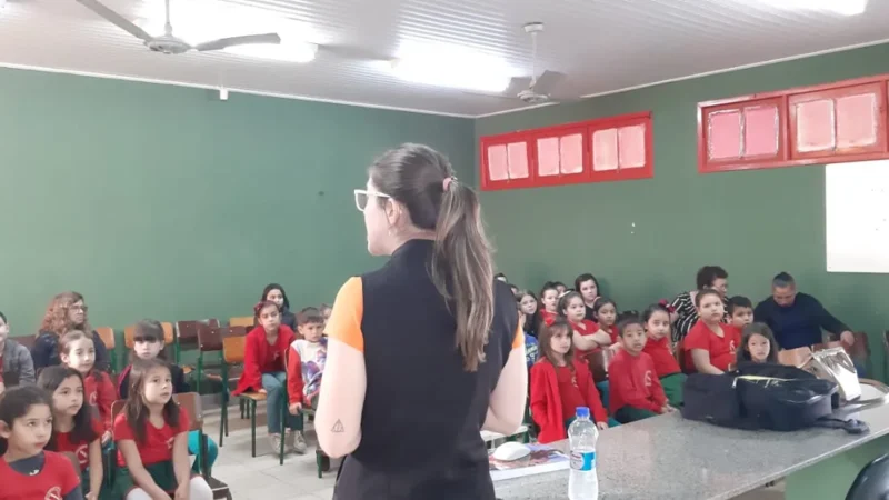 Escolas estaduais de SC recebem o Projeto Todos contra a obesidade