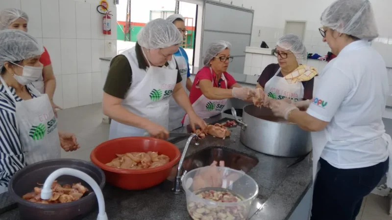 Maracajá: Mulheres realizam capacitação sobre preparo de frango