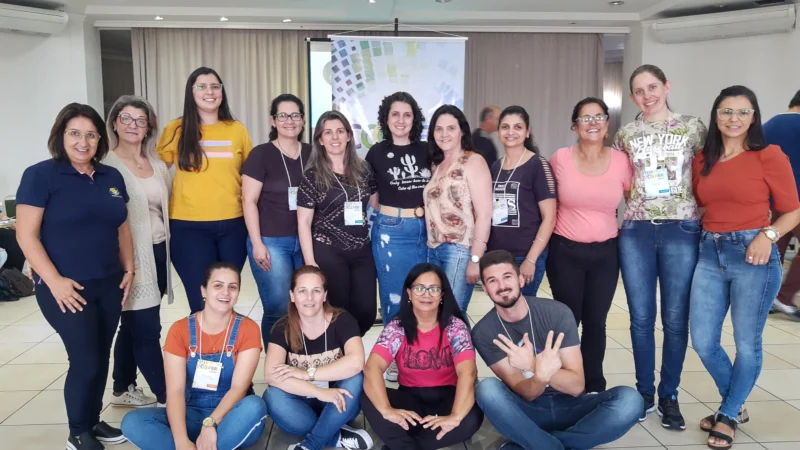 Cooperjovem forma novos professores