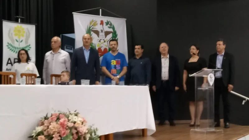 Inclusão e informação são temas de seminário sobre Síndrome de Down