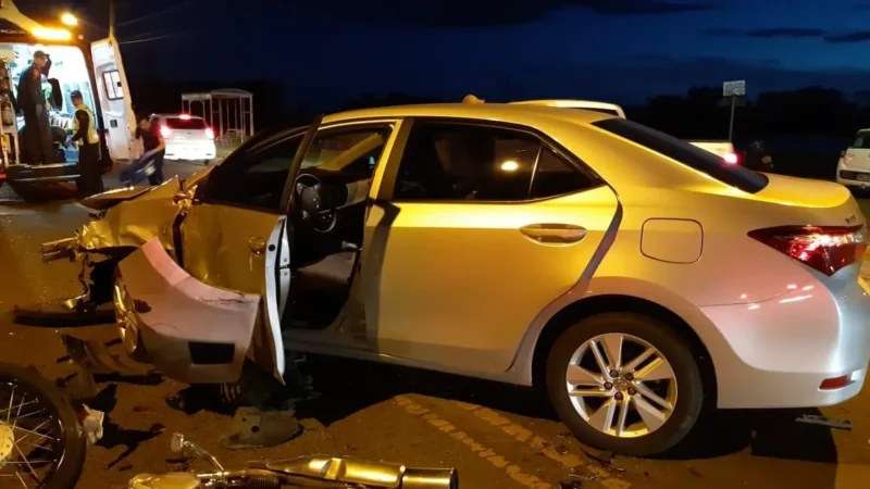 Três veículos colidem e deixam feridos. Assista ao vídeo: