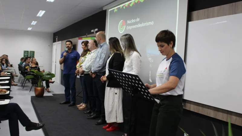 Unesc apresenta Programa Mentoring a Araranguá e região