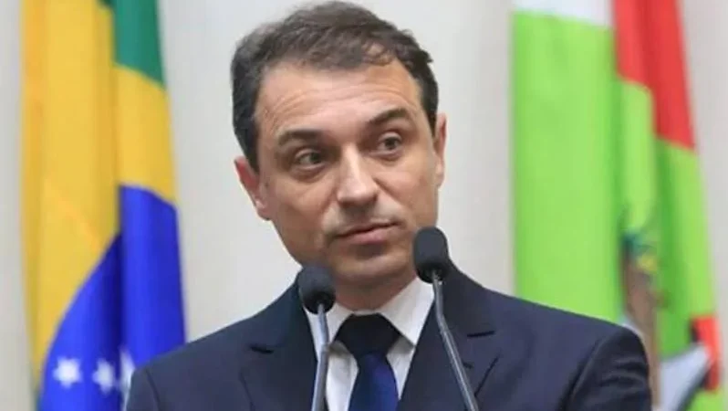 Pelo Estado 11 de novembro: Entrevista com o Governador Carlos Moisés