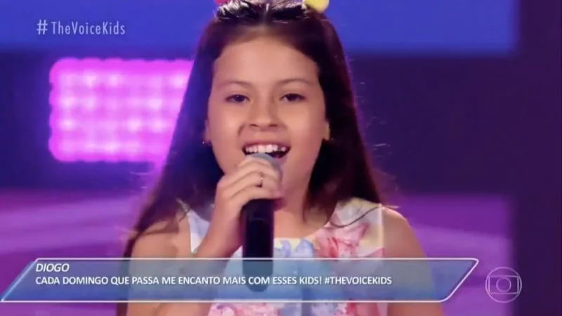 Letícia garante vaga no The Voice Kids e quer agradecer