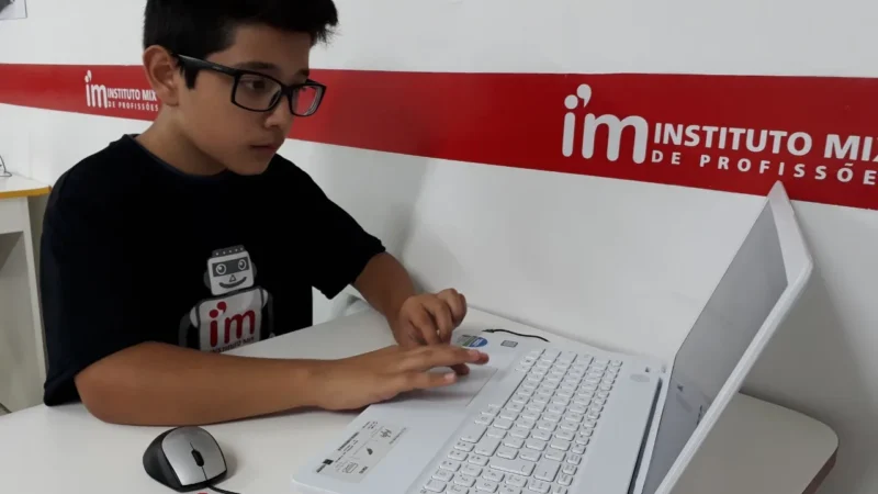 Tecnologia transforma a maneira de ensinar