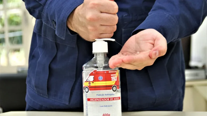 Corpo de Bombeiros alerta aos cuidados com o uso do álcool em casa